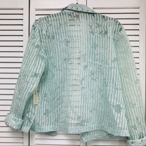 Blue Ice mint layer top - Picture 5 of 8